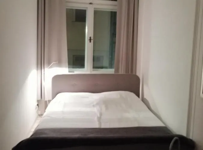 Im Historischen Altbau Von 1899 Apartment